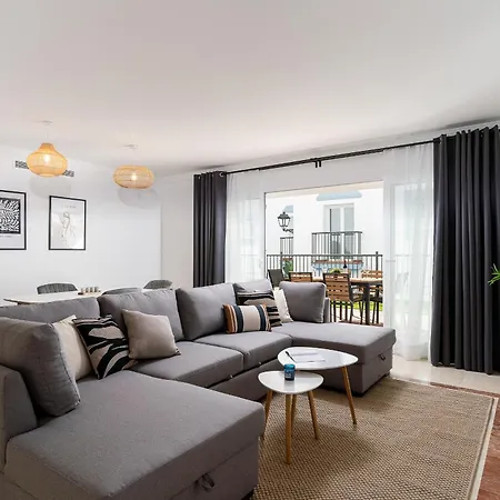 Elegant And Stylish Retreat 592 Apartment *